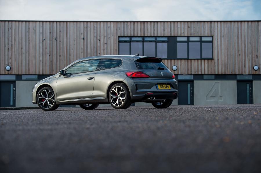  Volkswagen Scirocco GTS 2016 года  (UK) (фото 9 из 29)